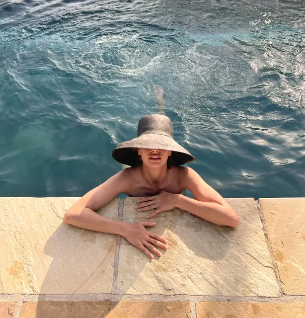 Villa G pool relaxation